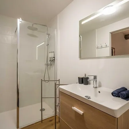 Le Lithographe Duplex Apartment